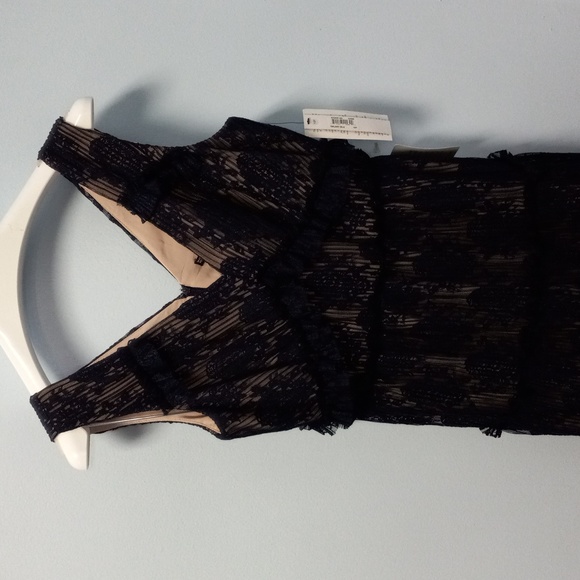 Dress - Picture 2 of 8